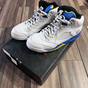 Jordan Men's White and Blue Sneakers